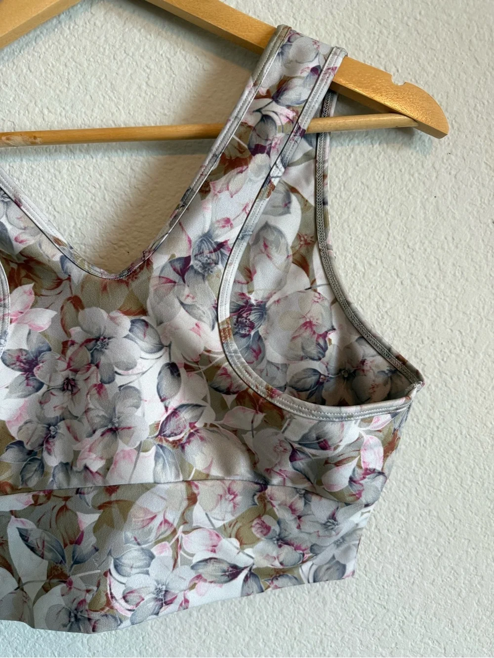Savvi Julia Racerback Front Rouching Scoop Neck Floral Sports Bra Size XL